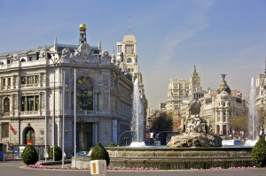 Madrid. Plaza y Fuente de Cibeles, Banco de España y Calle Alca
